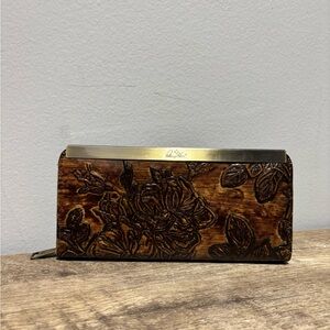 Patricia Nash Bark Leaves Tulli Embossed Leather Zip Around Brown